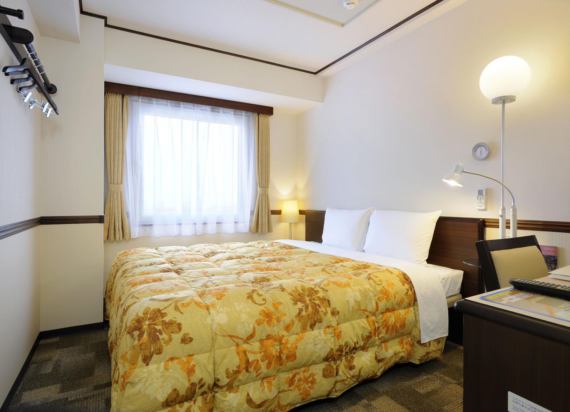 Toyoko Inn Shin-Osaka Chuo-Guchi Honkan מראה חיצוני תמונה