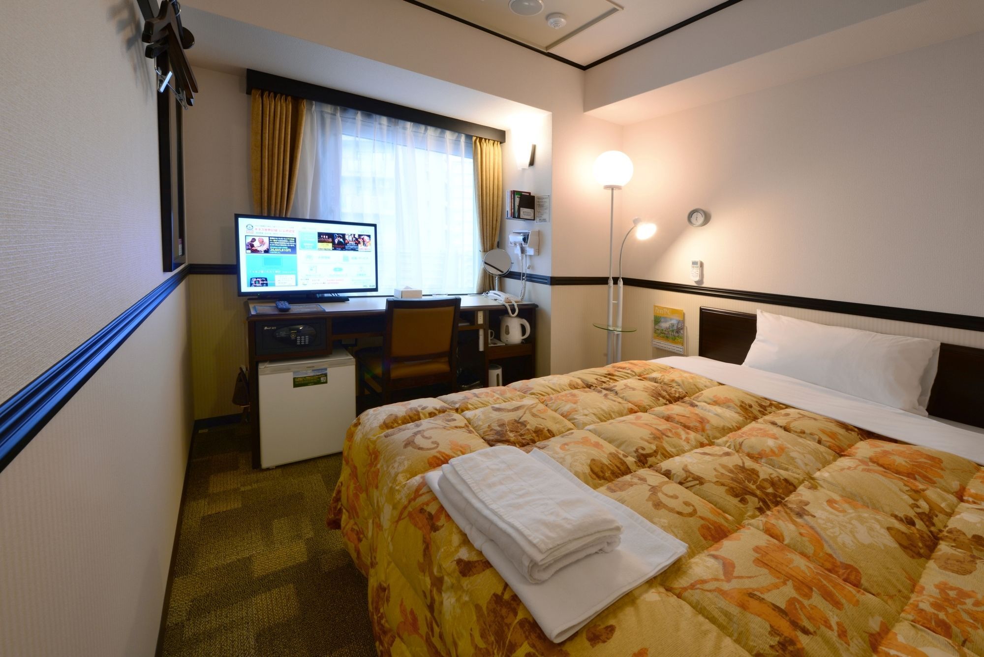 Toyoko Inn Shin-Osaka Chuo-Guchi Honkan מראה חיצוני תמונה